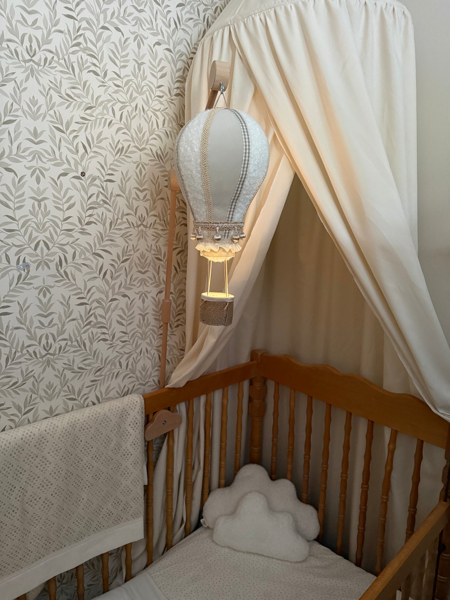 Hot air balloon night light. Nursery and children’s decor