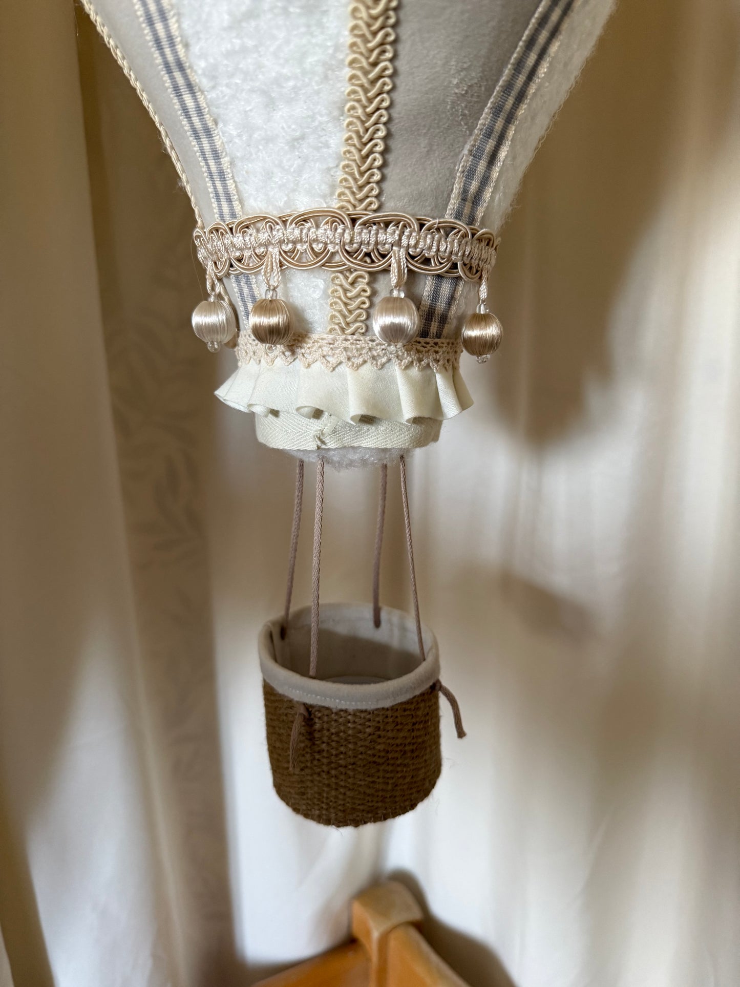 Hot air balloon night light. Nursery and children’s decor