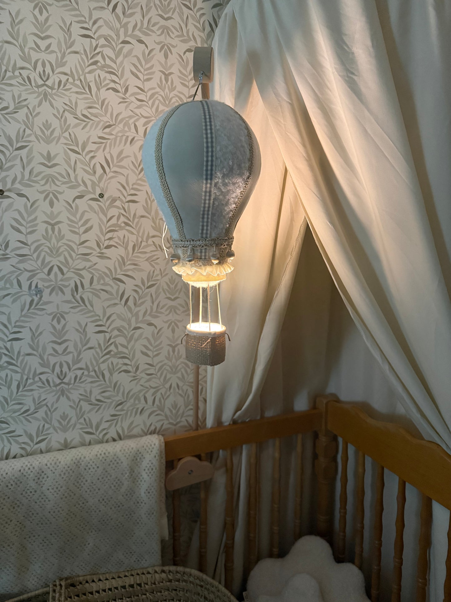 Hot air balloon night light. Nursery and children’s decor